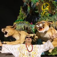 Pintor dos Orixás, Ed Ribeiro, é destaque na escola de samba Águia de Ouro, no Carnaval de São Paulo